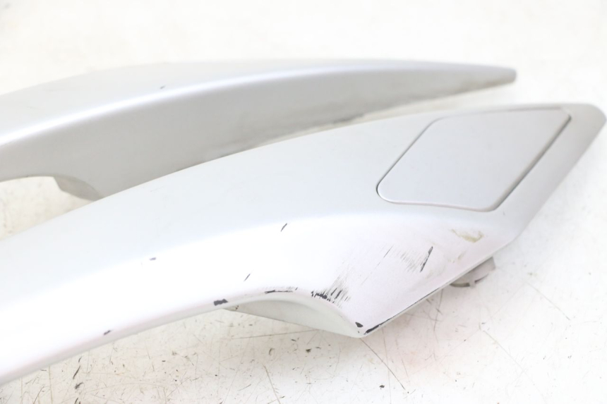 photo de MANIGLIA POSTERIORE PEUGEOT SATELIS 125 (2010 - 2012) - Ricambio usato controllato