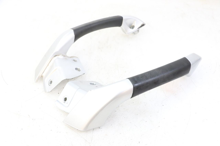 photo de MANIGLIA POSTERIORE PIAGGIO MP3 LT 400 (2007 - 2012) - Vista d'insieme del prodotto