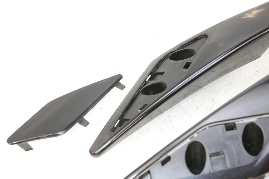 photo de MANIGLIONE PEUGEOT SATELIS 125 (2013 - 2018) - Caratteristiche distintive