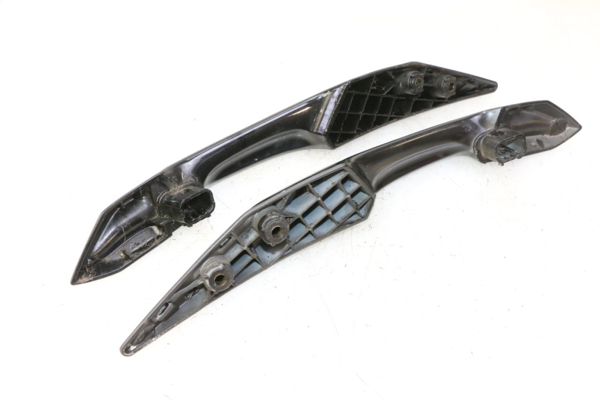 photo de MANIGLIONE PEUGEOT SATELIS 125 (2013 - 2018) - Zoom sullo stato d'uso