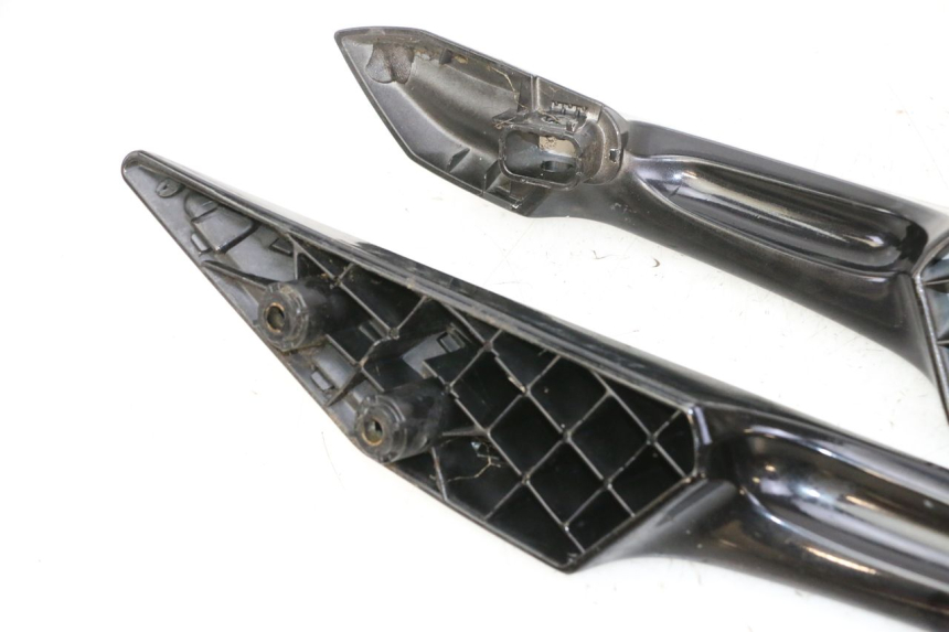 photo de MANIGLIONE PEUGEOT SATELIS 125 (2013 - 2018) - Altra angolazione