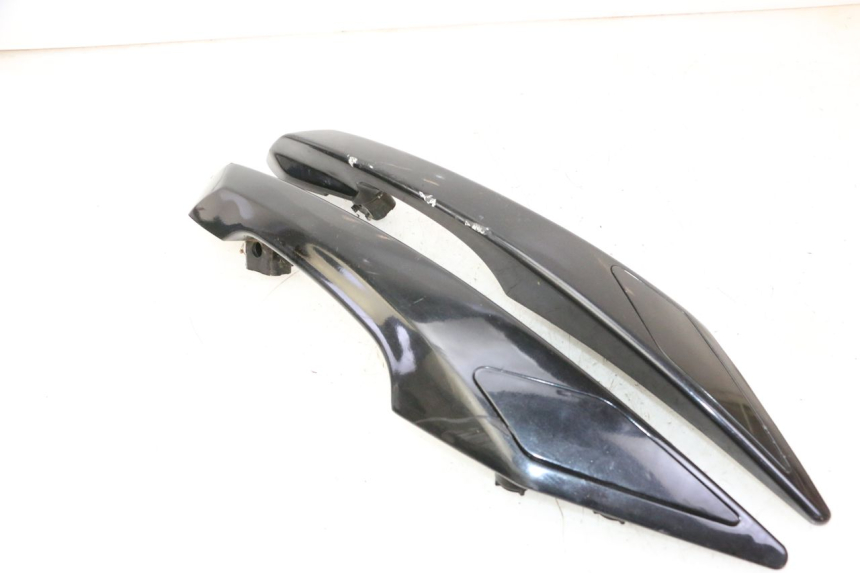 photo de MANIGLIONE PEUGEOT SATELIS 125 (2013 - 2018) - Dettagli dei punti di fissaggio