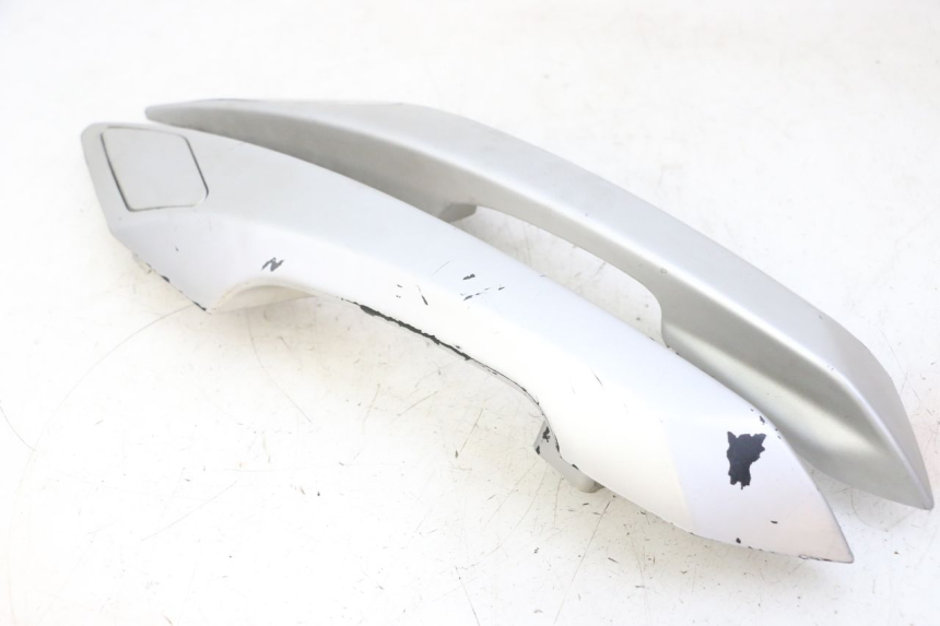 photo de MANIGLIA POSTERIORE PEUGEOT SATELIS 125 (2006 - 2009) - Vista principale