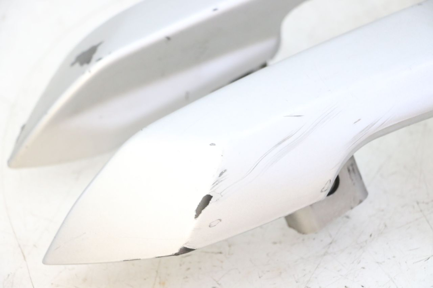 photo de MANIGLIA POSTERIORE PEUGEOT SATELIS 125 (2006 - 2009) - Ricambio usato controllato