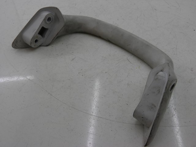photo de MANIGLIA POSTERIORE SUZUKI GSF N BANDIT 600 (1996 - 1999) - Dettaglio del componente