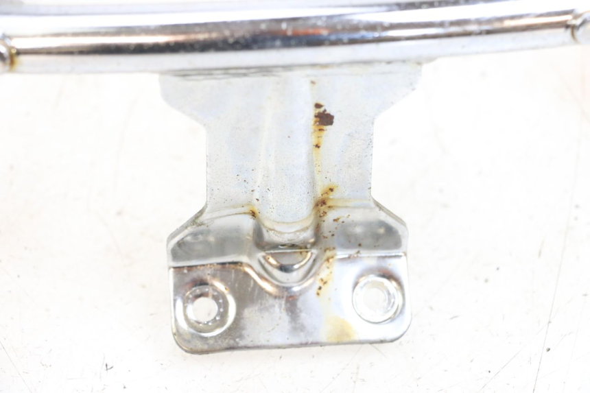 photo de MANIGLIA POSTERIORE PIAGGIO VESPA LX 2T 50 (2005 - 2013) - Dettagli dei punti di fissaggio