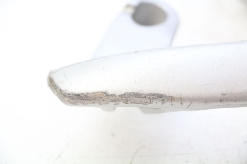 photo de MANIGLIA POSTERIORE PEUGEOT VIVACITY NEW 2T 50 (2008 - 2017) - Zoom sullo stato d'uso