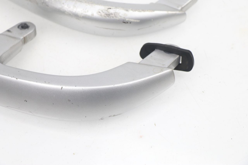 photo de MANIGLIA POSTERIORE YAMAHA XMAX X-MAX 125 (2006 - 2009) - Vista d'insieme del prodotto