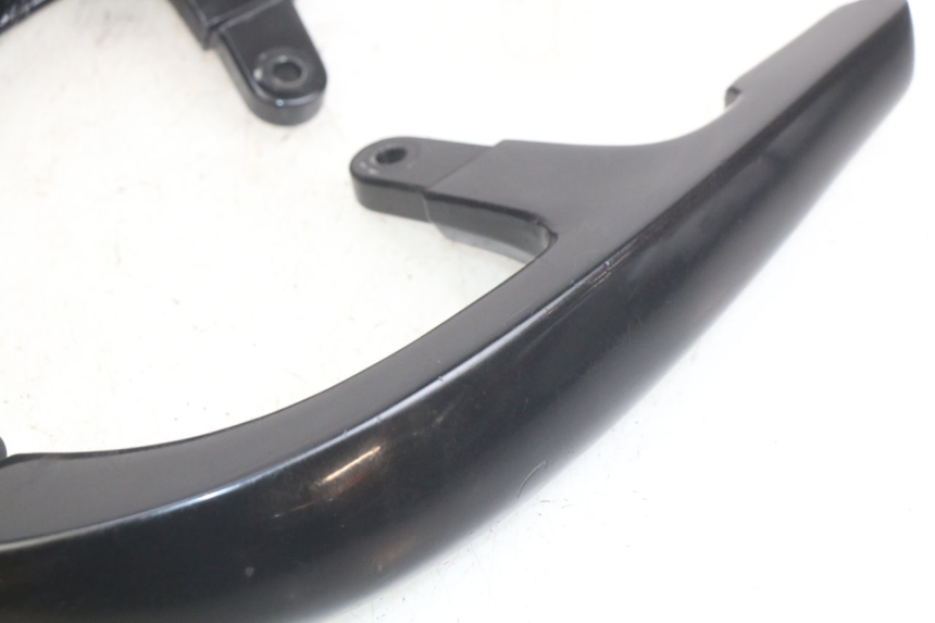 photo de MANIGLIA POSTERIORE YAMAHA X-MAX XMAX 250 (2006 - 2009) - Dettagli dei punti di fissaggio