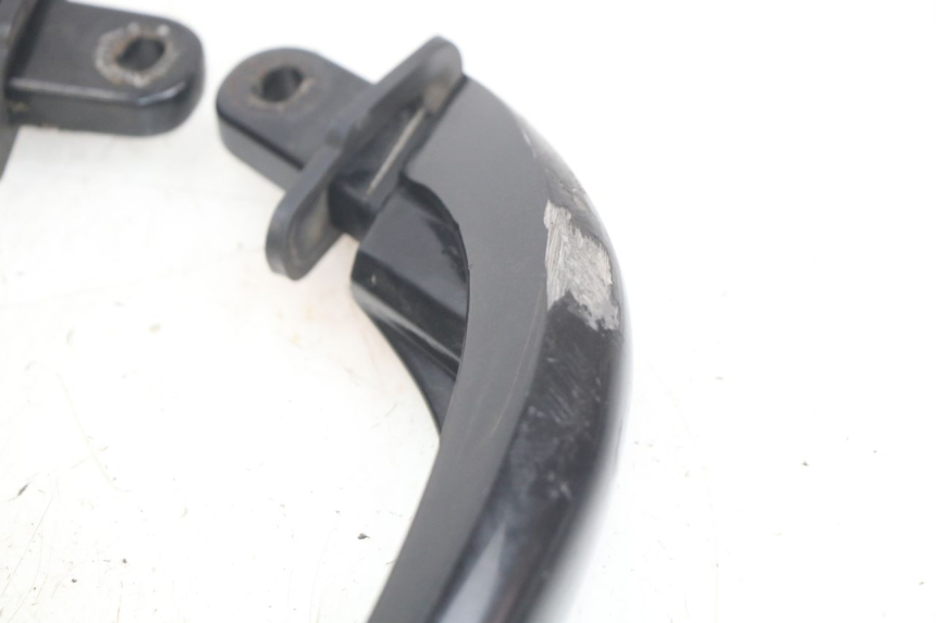 photo de MANIGLIA POSTERIORE YAMAHA X-MAX XMAX 250 (2006 - 2009) - Stato della superficie e materiale