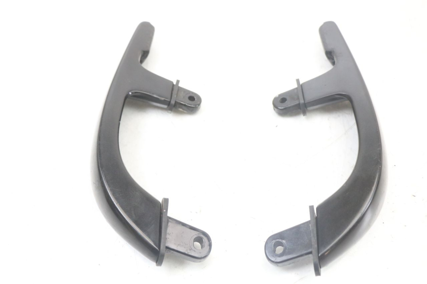 photo de MANIGLIA POSTERIORE YAMAHA X-MAX XMAX 250 (2006 - 2009) - Altra angolazione