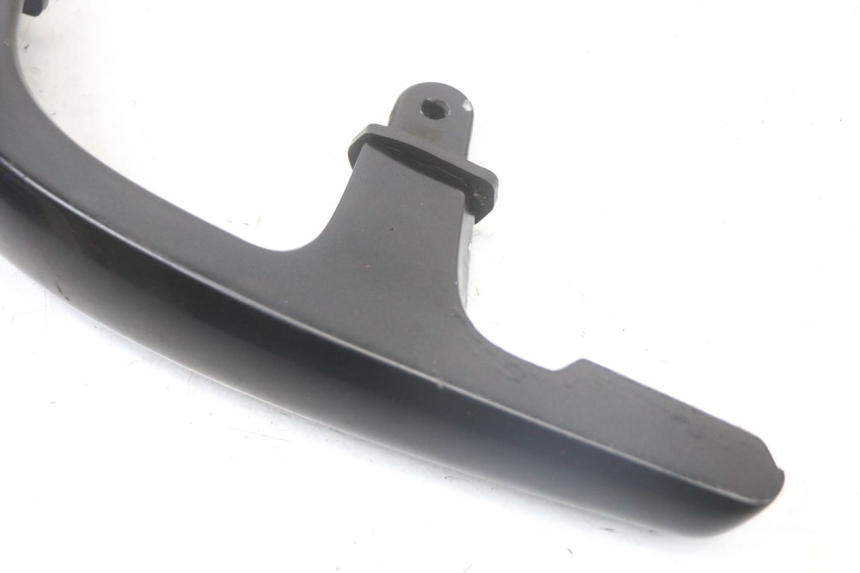 photo de MANIGLIA POSTERIORE YAMAHA X-MAX XMAX 250 (2006 - 2009) - Stato della superficie e materiale