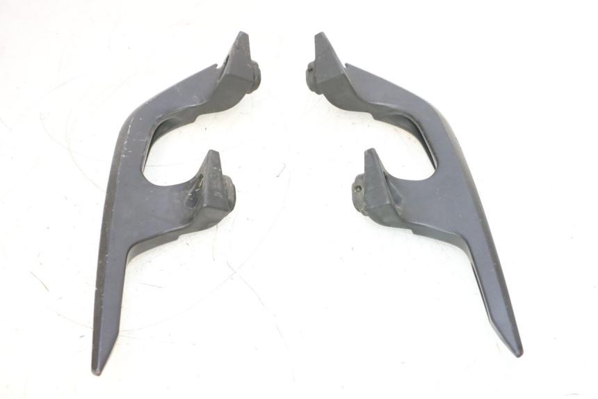 photo de MANIGLIA POSTERIORE YAMAHA X-MAX XMAX 125 (2010 - 2013) - Stato della superficie e materiale