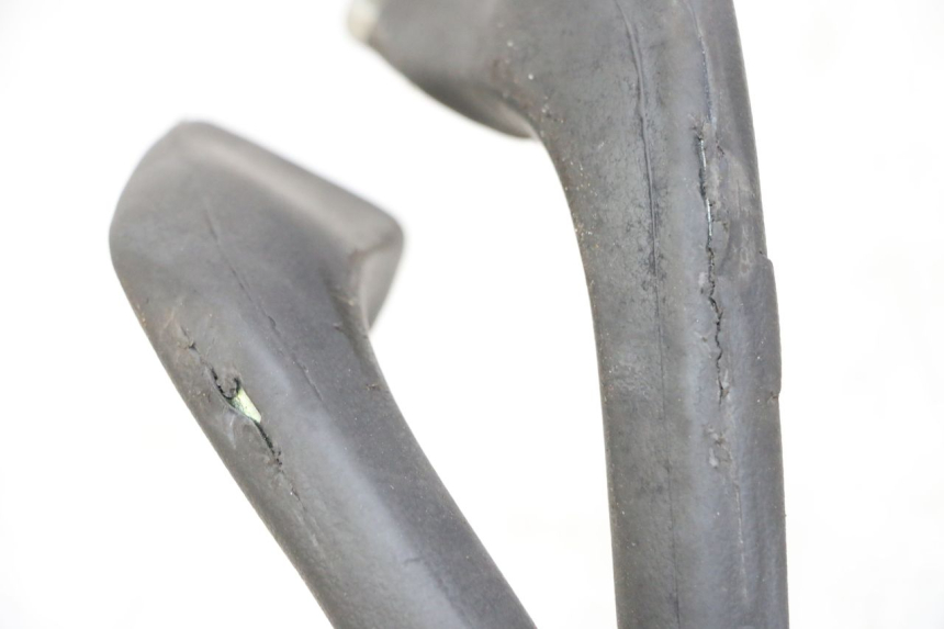 photo de MANIGLIA POSTERIORE YAMAHA XJN DIVERSION 600 (2000 - 2003) - Zoom sullo stato d'uso