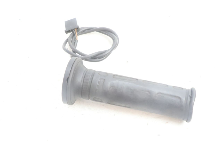 photo de MANOPOLA BMW C1 125 (2000 - 2003) - Altra angolazione