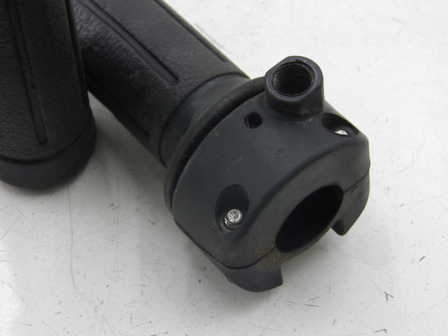 photo de Manopola del manubrio HONDA FES PANTHEON 125 (2003 - 2007) - Vista principale