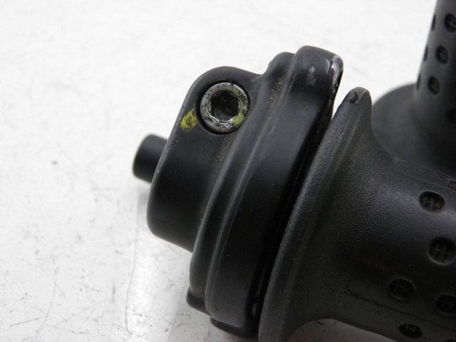 photo de Manopola del manubrio PIAGGIO MP3 RL 125 (2006 - 2014) - Altra angolazione