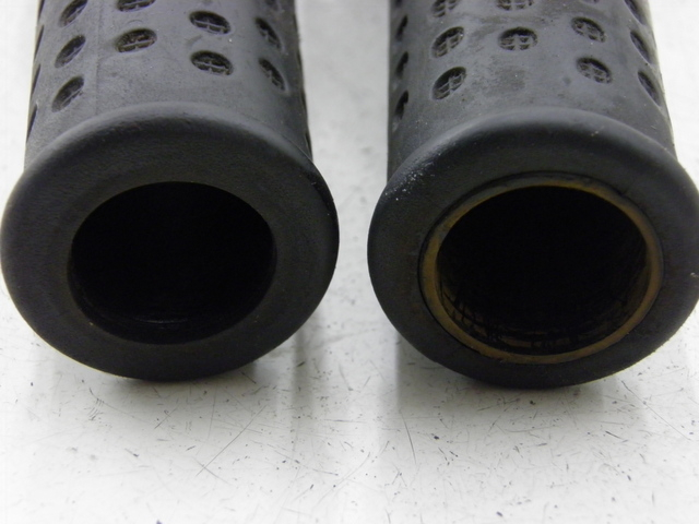 photo de Manopola del manubrio PIAGGIO XEVO 400 (2007) - Altra angolazione