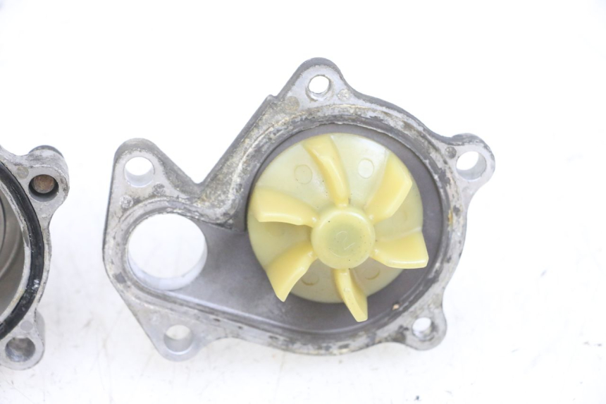 photo de POMPA ACQUA SUZUKI BURGMAN 125 (2007 - 2014) - Vista d'insieme del prodotto