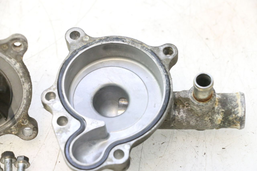 photo de POMPA ACQUA SUZUKI BURGMAN EXECUTIVE ABS 650 (2006 - 2012) - Ricambio usato controllato