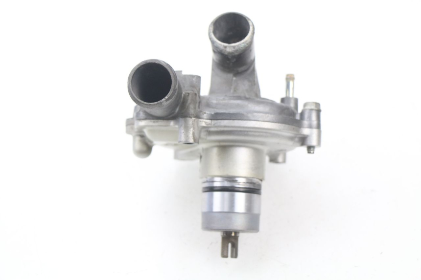 photo de POMPA ACQUA YAMAHA FJR ABS 1300 (2006 - 2012) - Altra angolazione