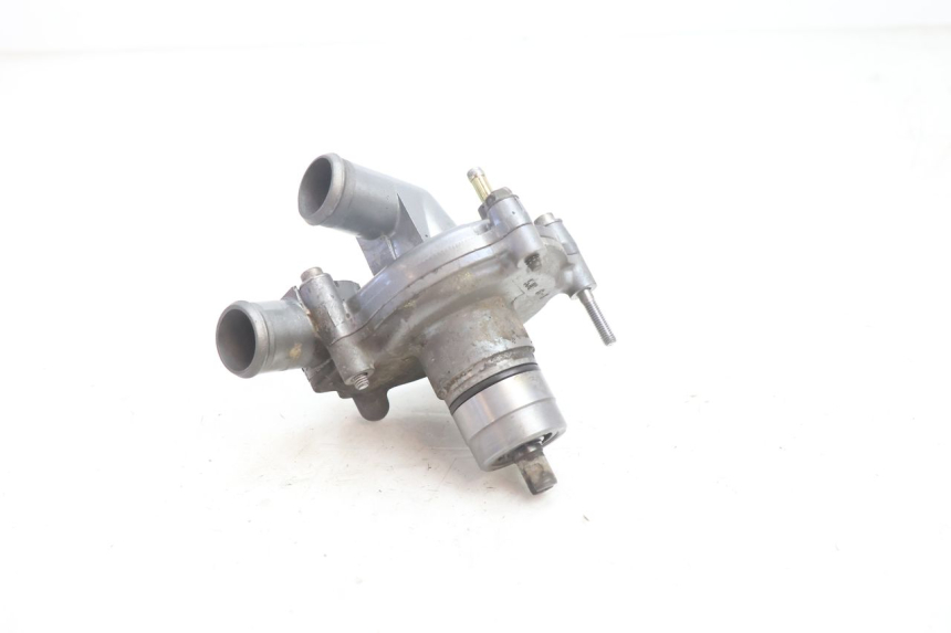 photo de POMPA ACQUA YAMAHA FJR 1300 (2001 - 2005) - Altra angolazione