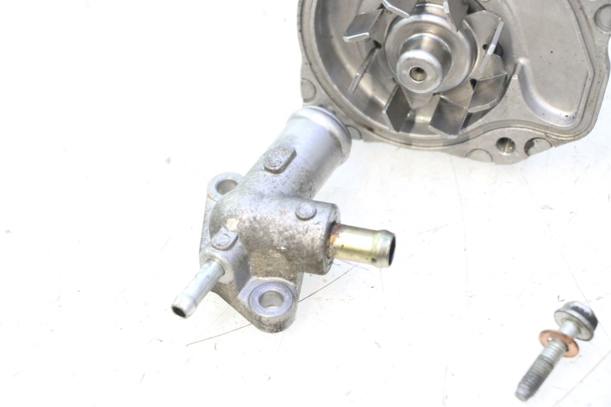 photo de POMPA ACQUA HONDA FJS SILVER WING SILVERWING 400 (2005 - 2008) - Stato della superficie e materiale