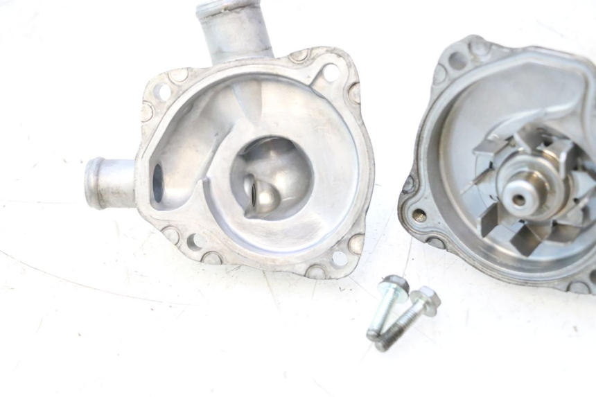 photo de POMPA ACQUA HONDA FJS SILVER WING SILVERWING 400 (2005 - 2008) - Stato della superficie e materiale