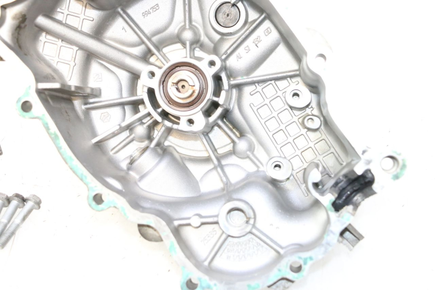 photo de POMPA ACQUA PIAGGIO MP3 LT 300 (2010 - 2016) - Altra angolazione