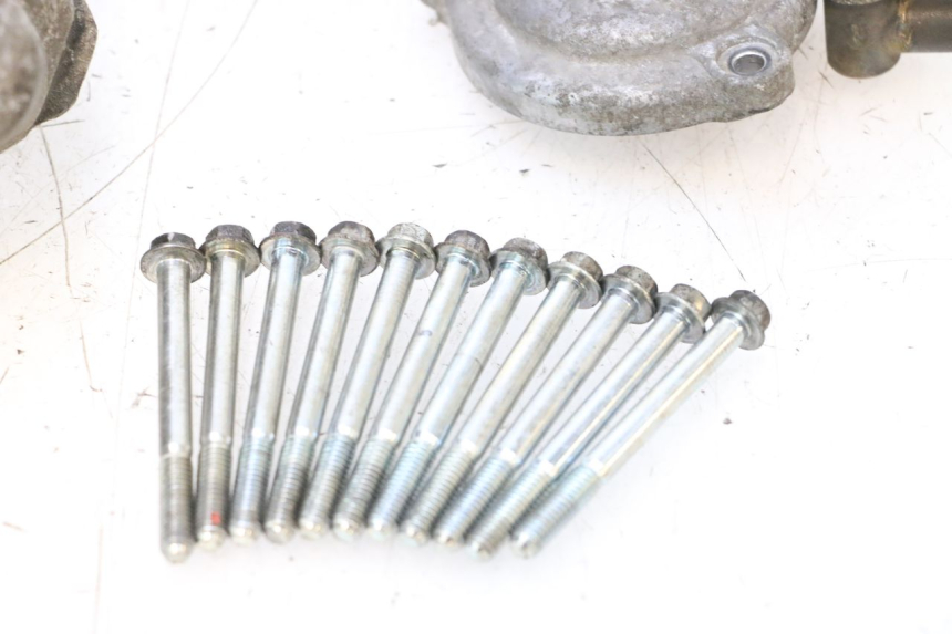 photo de POMPA ACQUA PIAGGIO MP3 125 (2006 - 2014) - Altra angolazione