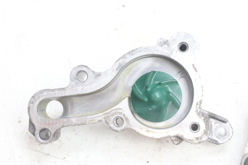 photo de POMPA ACQUA YAMAHA N-MAX NMAX 125 (2021 - 2024) - Dettaglio del componente
