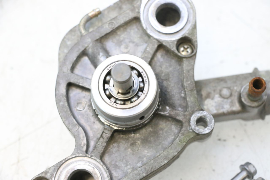 photo de POMPA ACQUA SUZUKI SV S 650 (2003 - 2009) - Primo piano tecnico