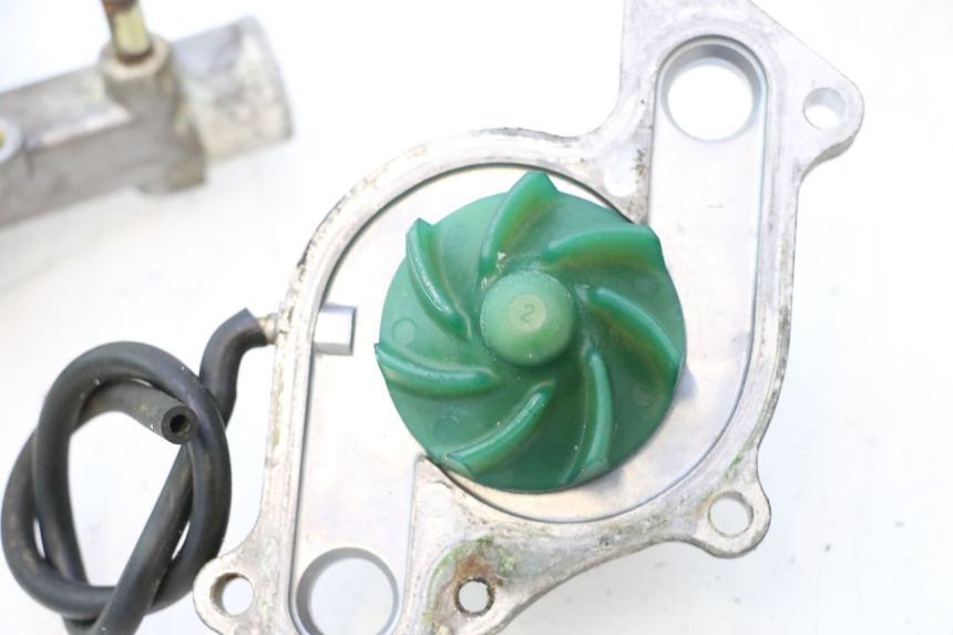 photo de POMPA ACQUA SUZUKI SV S 650 (2003 - 2009) - Ricambio usato controllato