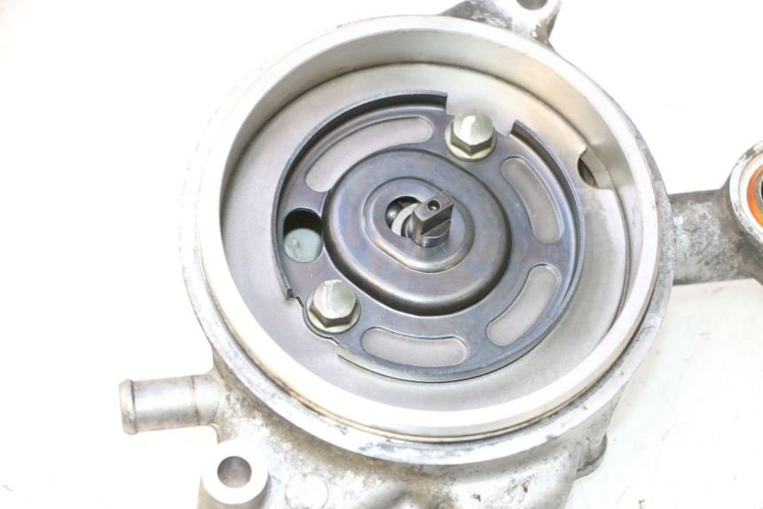 photo de POMPA ACQUA YAMAHA XMAX X-MAX 125 (2006 - 2009) - Dettagli dei punti di fissaggio