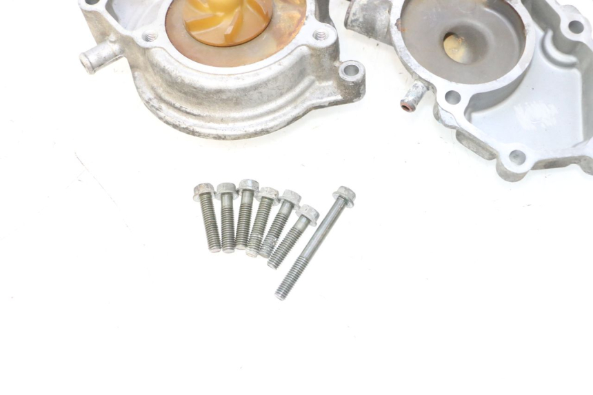 photo de POMPA ACQUA YAMAHA XMAX X-MAX 125 (2006 - 2009) - Stato della superficie e materiale