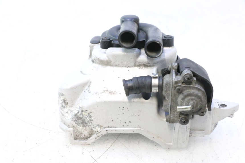 photo de POMPA ACQUA PIAGGIO X9 EVOLUTION 125 (2003 - 2007) - Stato della superficie e materiale