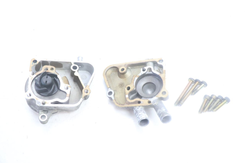 photo de POMPA ACQUA YAMAHA YP MAJESTY 125 (2002 - 2006) - Vista principale