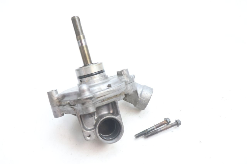 photo de POMPA ACQUA YAMAHA YZF R GENESIS 750 (1993 - 1998) - Dettagli dei punti di fissaggio