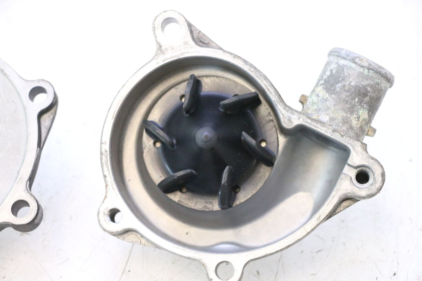 photo de POMPA ACQUA YAMAHA YZF R6 600 (2008 - 2009) - Zoom sullo stato d'uso