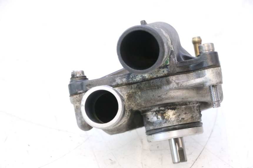 photo de POMPA ACQUA YAMAHA YZF R6 600 (2008 - 2009) - Dettagli dei punti di fissaggio