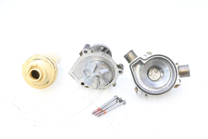 photo de POMPA ACQUA KAWASAKI ZX-6R ZX6R 600 (2000 - 2002) - Vista principale