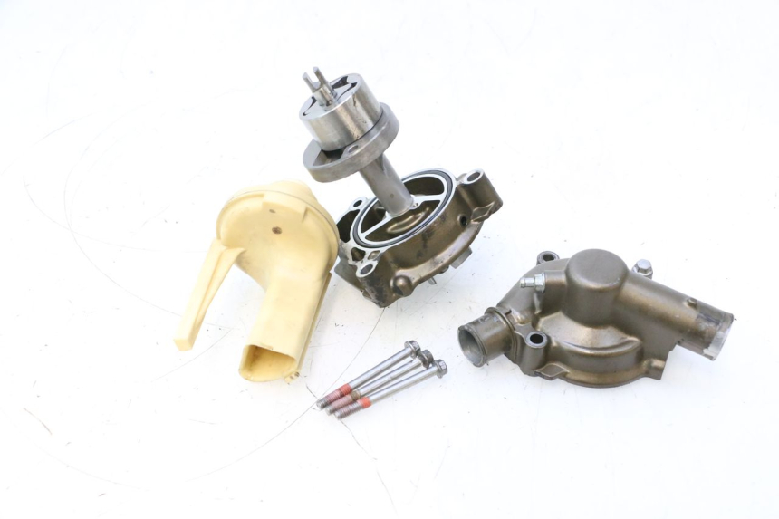 photo de POMPA ACQUA KAWASAKI ZX-6R ZX6R 600 (2000 - 2002) - Altra angolazione