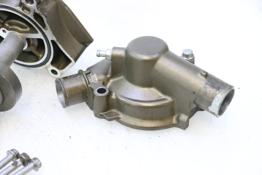 photo de POMPA ACQUA KAWASAKI ZX-6R ZX6R 600 (2000 - 2002) - Dettagli dei punti di fissaggio