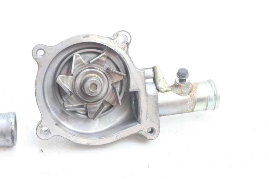photo de POMPA ACQUA KAWASAKI ZZR 600 (1995 - 2004) - Altra angolazione
