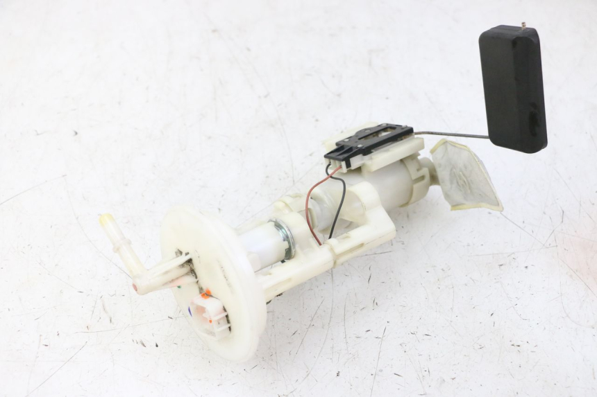 photo de POMPA CARBURANTE SUZUKI BURGMAN 125 (2007 - 2014) - Vista principale