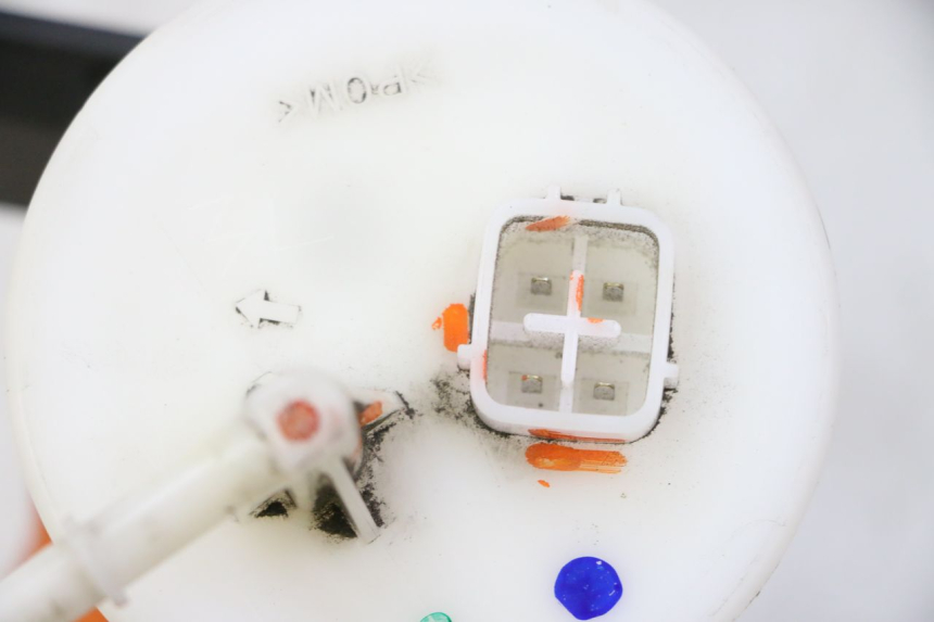 photo de POMPA CARBURANTE SUZUKI BURGMAN 125 (2007 - 2014) - Altra angolazione