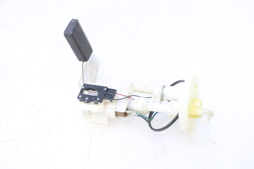photo de POMPA CARBURANTE SUZUKI BURGMAN 125 (2007 - 2014) - Vista principale