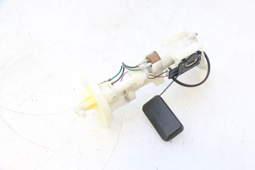 photo de POMPA CARBURANTE SUZUKI BURGMAN 125 (2007 - 2014) - Dettaglio del componente