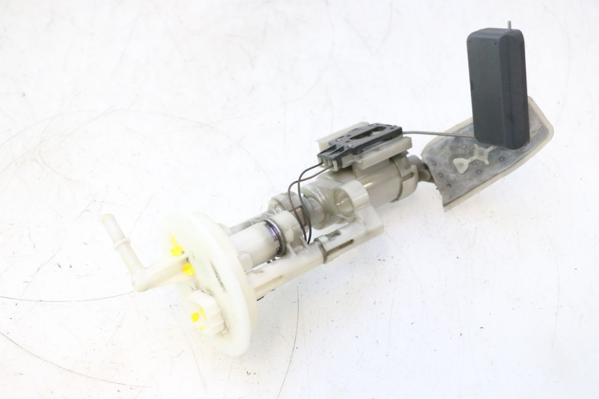 photo de POMPA CARBURANTE SUZUKI BURGMAN 125 (2007 - 2014) - Vista principale