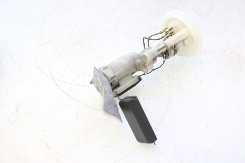 photo de POMPA CARBURANTE SUZUKI BURGMAN 125 (2007 - 2014) - Ricambio usato controllato